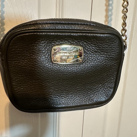 Michael Kors Handbags - Authentic Michael Kors Green Leather Small Crossbody Bag Purse Wallet